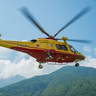 Trauma alla caviglia per un'escursionista: soccorso alpino in azione al colle Margherita, in Valle Grana