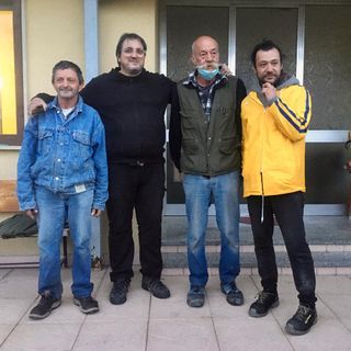 Per sentieri e boschi, in mezzo alla devastazione: sono a casa e stanno bene i tre comunitari di Emmaus