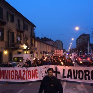 Flash: molte fiaccole a Saluzzo per la manifestazione della Lega Nord, tutto tranquillo