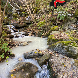 Sversavano i residui della lavorazione della pietra nei torrenti: nei guai tre ditte di Barge e Bagnolo Piemonte Sversavano i residui della lavorazione della pietra nei torrenti: nei guai tre ditte di Barge e Bagnolo Piemonte
