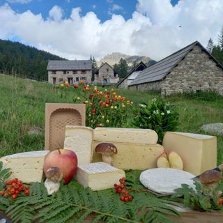 A Borgo San Dalmazzo si scoprono i formaggi d'Alpeggio con In-formaggio