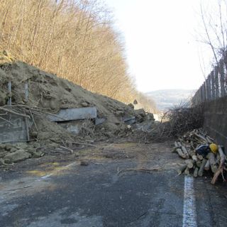 Le foto del signor Dario che testimoniano la situazione della frana sulla sp 339