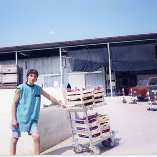 Francesco Borgheresi adolescente, al lavoro nella Comunità fiorentina Il Forteto