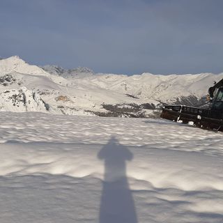 Pian Munè di Paesana, due metri di neve in quota e domenica ne arriva dell’altra. Il 7 dicembre si apre