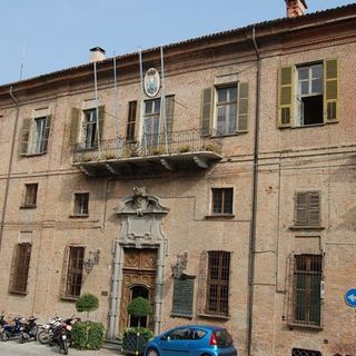 Il Municipio di Saluzzo dove è ospitata la mostra Il Municipio di Saluzzo dove è ospitata la mostra