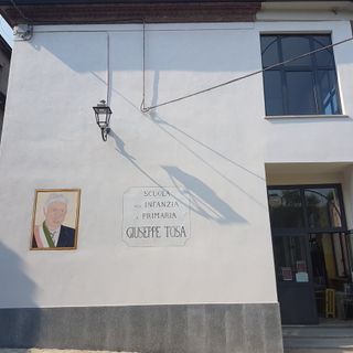 Foto particolare dell’esterno dell’edificio .