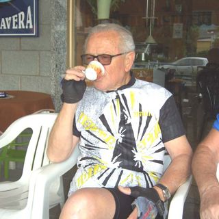 Carlo Maroglio al bar di Piasco