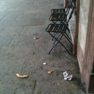 Cuneo: cartacce per "il biglietto da visita" della città