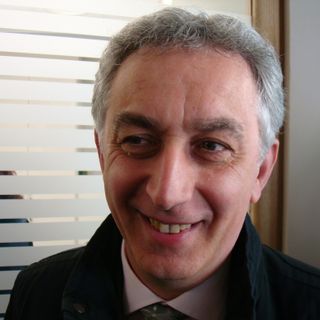 Sorride Ezio Falco: ha appena ottenuto la riconferma a presidente della Fondazione ìquasi all'unanimità