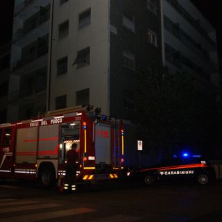 Lo stabile dove si è sviluppato l'incendio