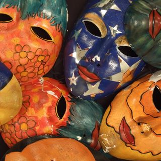 11 maschere denunciano alcune anomalie e poca trasparenza al Teatro Sociale G.Busca di Alba