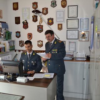 Boves, litiga coi vicini e chiede aiuto allo Stato per l'assistenza legale: &quot;Sono povero&quot;. Ma il suo patrimonio è di un milione di euro