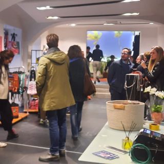 Saluzzo, momenti dell'inaugurazione di &quot;Prodotti in fuga&quot; in via Maghelona 16