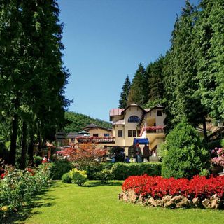 Le proprietà terapeutiche delle “ACQUE TERMALI DI LURISIA” la Garbarino e la Santa Barbara