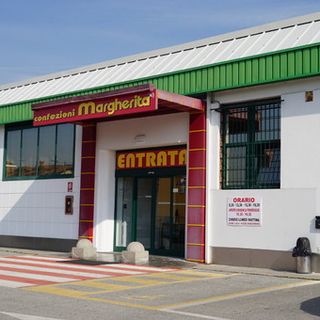 Cerchi il miglior rapporto qualità-prezzo su biancheria, intimo e abbigliamento? La risposta è "Confezioni Margherita"