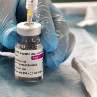 I dubbi di un cittadino over 60 sul vaccino Astrazeneca: &quot;Lo voglio fare, ma vorrei più risposte&quot;
