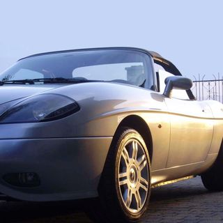 Le Fiat Barchetta sfileranno tra le valli Maira, Gesso e Stura alla "Ruota d'oro storica"