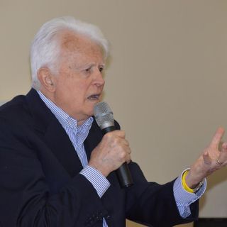 Il giudice Gian Carlo Caselli all'istituto alberghiero di Mondovì (FOTO e VIDEO)