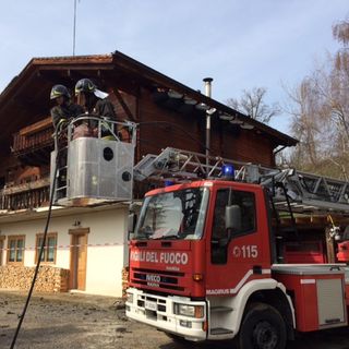 L'autoscala dei Vigili del fuoco di Cuneo