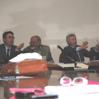 Il tavolo della presidenza della Comunità montana