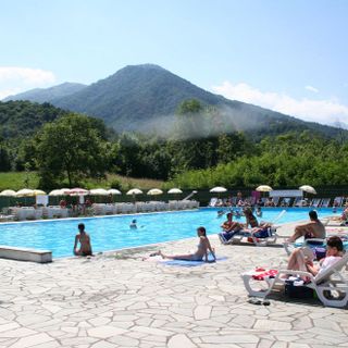 La piscina di Paesana La piscina di Paesana