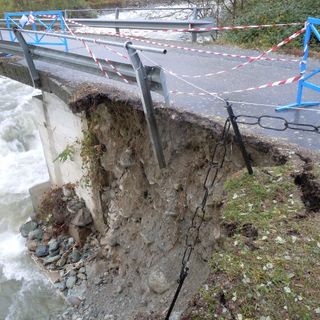 Il ponte sul Po in via Montebracco (foto tratta dal sito internet del Comune)
