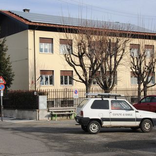 Le scuole della frazione San Martino di Barge Le scuole della frazione San Martino di Barge