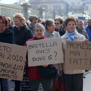 Le foto della protesta (© targatocn.it)