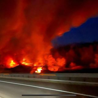 In fiamme una casa nei pressi di Ceva a fianco dell'autostrada