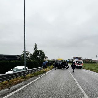 Tamponamento tra due suv a Madonna dell'Olmo di Cuneo