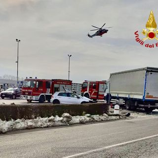 Auto fuori strada a Roccaforte Mondovì