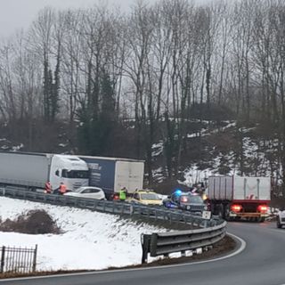 Scontro tra auto e tir sul ponte dell'Olla, chiuso un tratto di statale 21