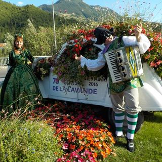 Le maschere di Busca in trasferta in Provenza
