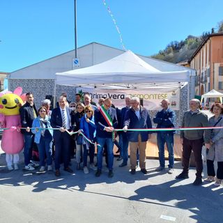 Il sole accoglie il ritorno della Fiera di Primavera di Mondovì