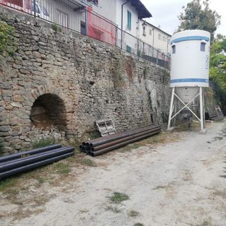 Monforte d'Alba, al via il risanamento del muro in pietra di frazione Perno