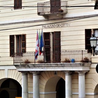 Garessio: abrogata l'area pedonale in piazza Santa Caterina