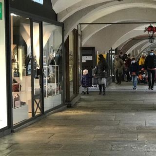 riaprono i negozi a Cuneo