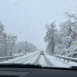 METEO / Il freddo torna protagonista: nel fine settimana neve in arrivo anche in pianura