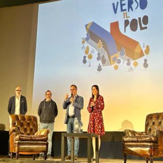 Un successo da tutto esaurito lo spettacolo buschese di Filippo Caccamo