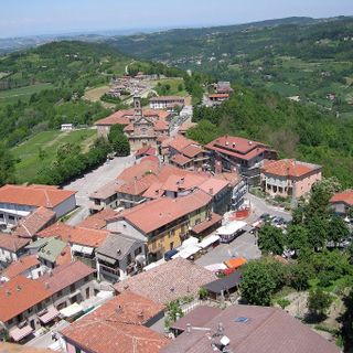 A Murazzano ritorna la tradizionale cena itinerante per le vie del borgo