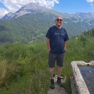 Viva il campeggio con padre Walter!