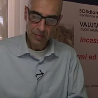 Vendere oro e gioielli in un momento di crisi e difficoltà: ecco i consigli dell'esperto Roberto Gai su come farlo al meglio e non cadere in trappole