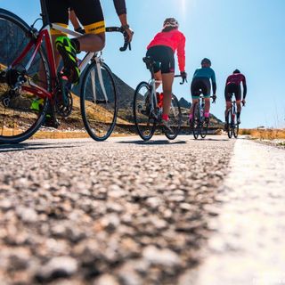 In bicicletta al colle Fauniera: parte il calendario di Scalate leggendarie nelle Terre del Monviso
