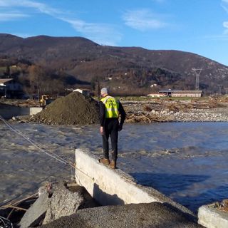 Concluso l'intervento del Soccorso Alpino in Val Tanaro: riportate acqua potabile e corrente elettrico a Pian Chiosso, frazione di Priola Concluso l'intervento del Soccorso Alpino in Val Tanaro: riportate acqua potabile e corrente elettrico a Pian Chiosso, frazione di Priola