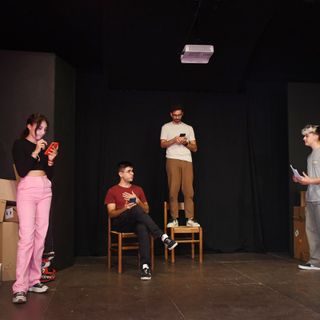 Gli studenti del "Denina Pellico Rivoira" in scena tra social e temi di attulità