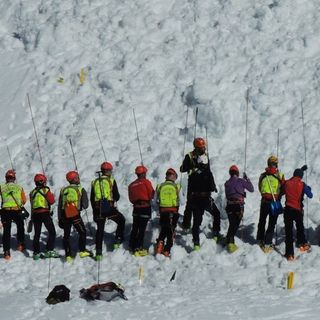 Valanga con disperso in zona Terme di Valdieri: è un'esercitazione del Soccorso Alpino di Cuneo Valanga con disperso in zona Terme di Valdieri: è un'esercitazione del Soccorso Alpino di Cuneo