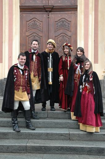 Nuovo gruppo di maschere ufficiali del 53° Carlevè d'Caraj 2014