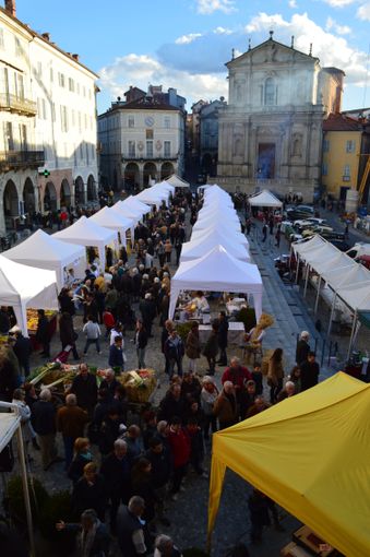 Mondovì: in Piazza Maggiore torna la Fiera di San Martino