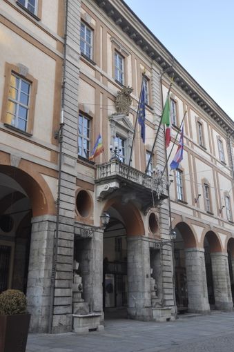 Manifestazione dei lumini: un grido di speranza di chi non vuol mollare!