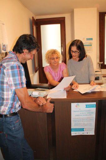 Presentato lo sportello IN.RE.TE. a Sampeyre: servizi socio-sanitari più vicini per chi vive in Val Varaita Presentato lo sportello IN.RE.TE. a Sampeyre: servizi socio-sanitari più vicini per chi vive in Val Varaita